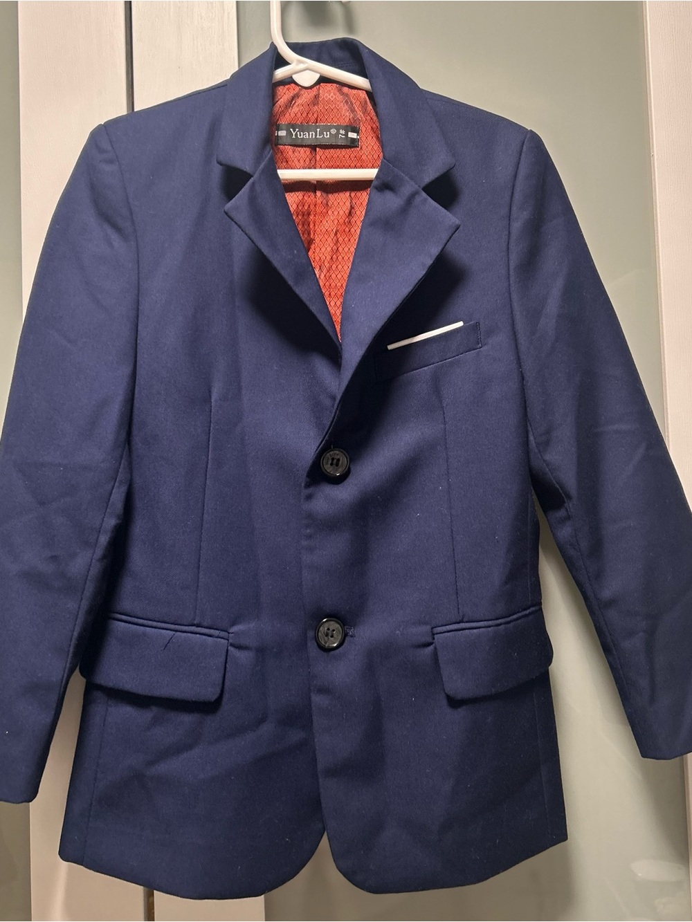 YuanLu   Boys  Blue  Blazer   Size 7
2 Button